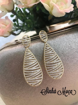 BRINCO GOTA DOURADO CRAVEJADO STRASS BRINCO GOTA DOURADO CRAVEJADO STRASS